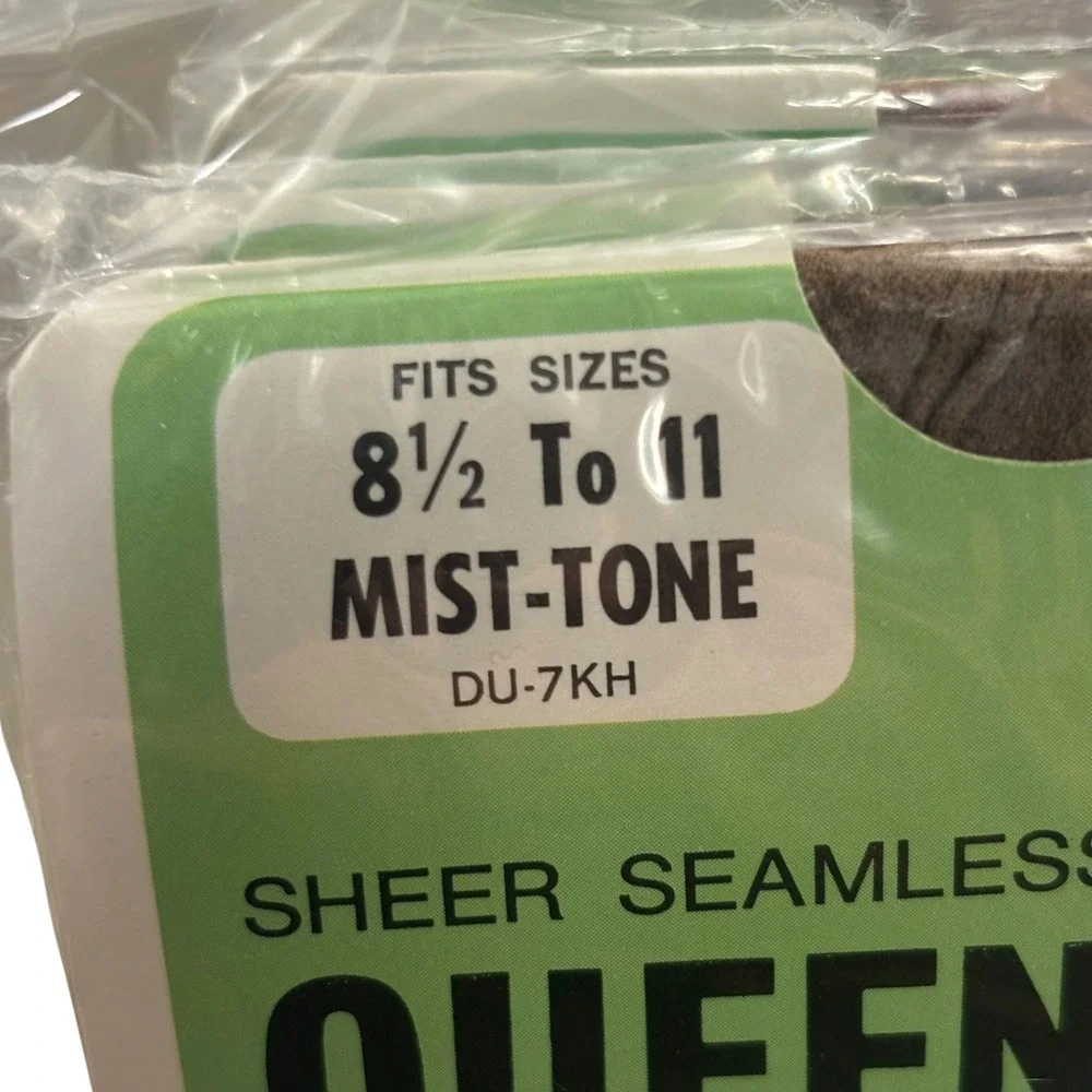 Kmart Queen Size Wide Band Knee High Stockings Mist-Tone 5 Pairs USA K-375 VTG